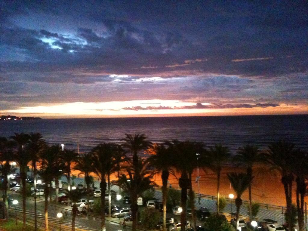 Apartamentos Bahia Alicante Phòng bức ảnh